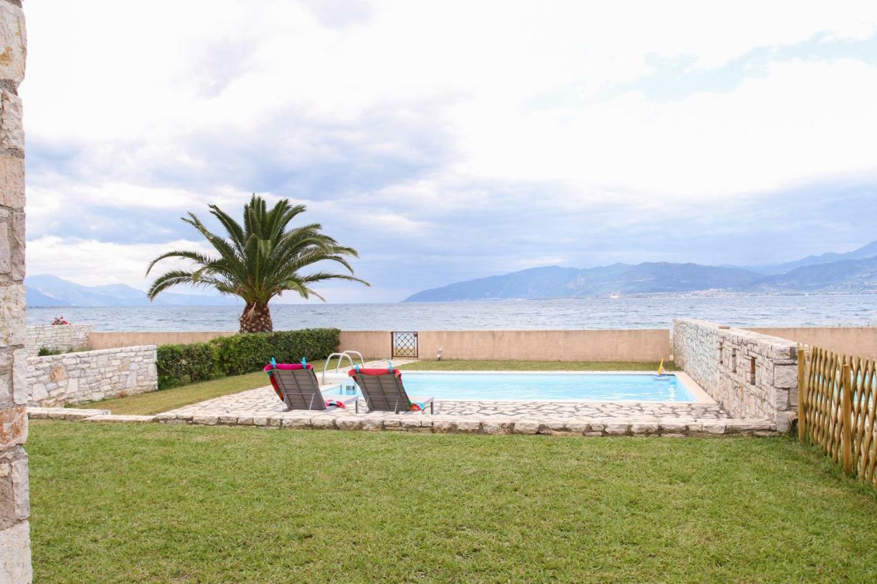 Beach Front Villa With Private Pool III Kato Platanitis Esterno foto